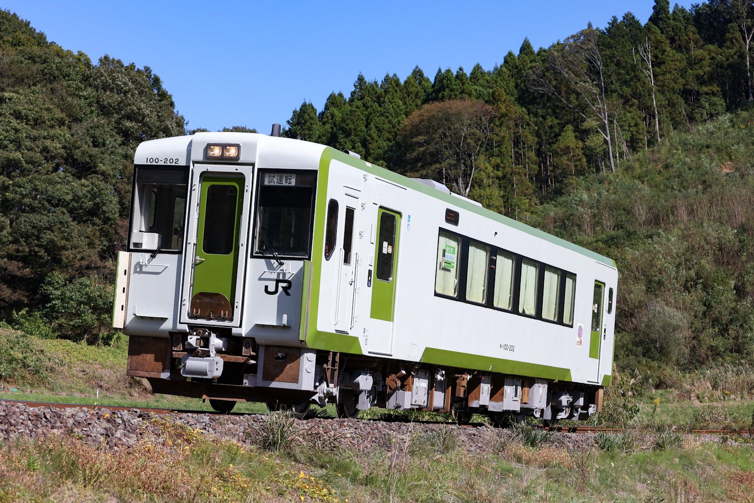 油呑口 キハ100の2号が要検出場の試運転 キハ100の中では少し大きめの0番代 5両しか製造されず 普段は青森でしか見られない地味にレアな車両です 21 10 15 磐越東線 試8781d T Co W3eqdf6b8f Twitter