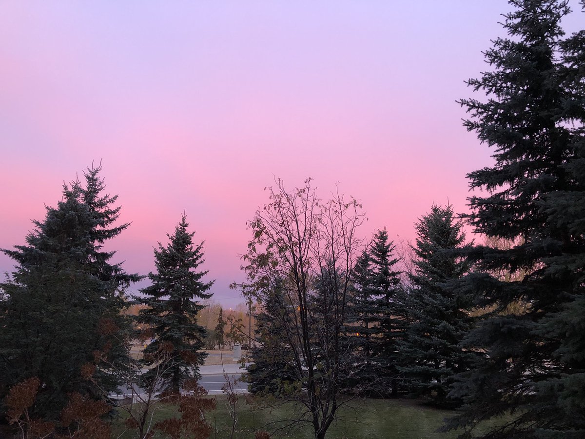 Such a beautiful sky this morning. 

#Calgary #YYC