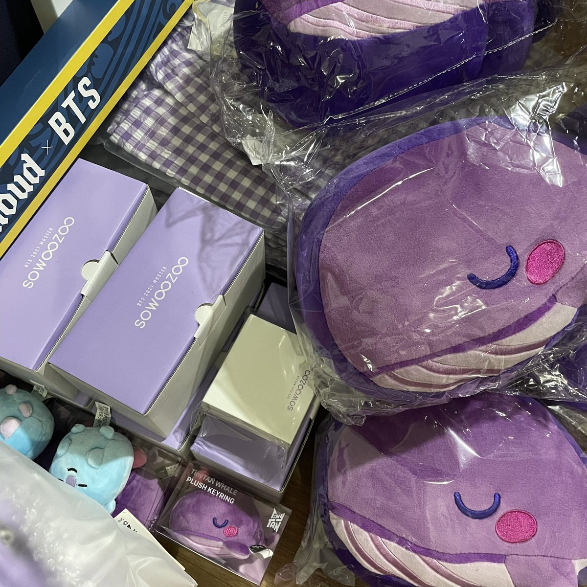 bsidemarket's tweet photo. hello~
just in time for in the soop! βπ»
here are some of the items that arrived today! weβll send out email confirmations this weekend.
thank you! π€π
#bside_updates https://t.co/km7mcquHBQ