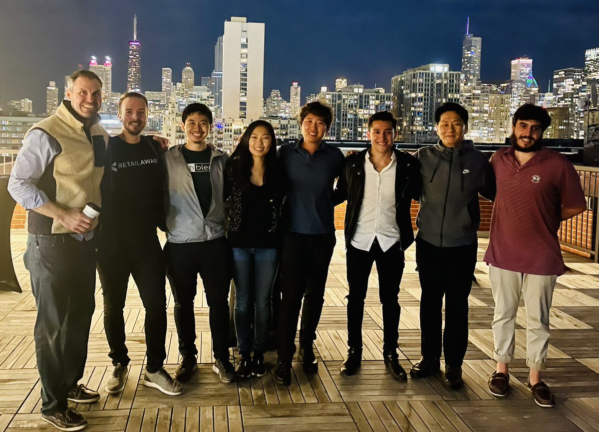 Chris_Deutsch's tweet photo. So much fun catching up with friends last night at the @ResonadoLabs x @LoftyVentures rooftop HH at Resonado’s amazing office. Great having #LoftyFamily members on hand including intern alum @BatchimegG, @iamtomzhang of @zenblen, @keithfix of @beretailaware &amp; of course our hosts. https://t.co/7c4vqrZEOe