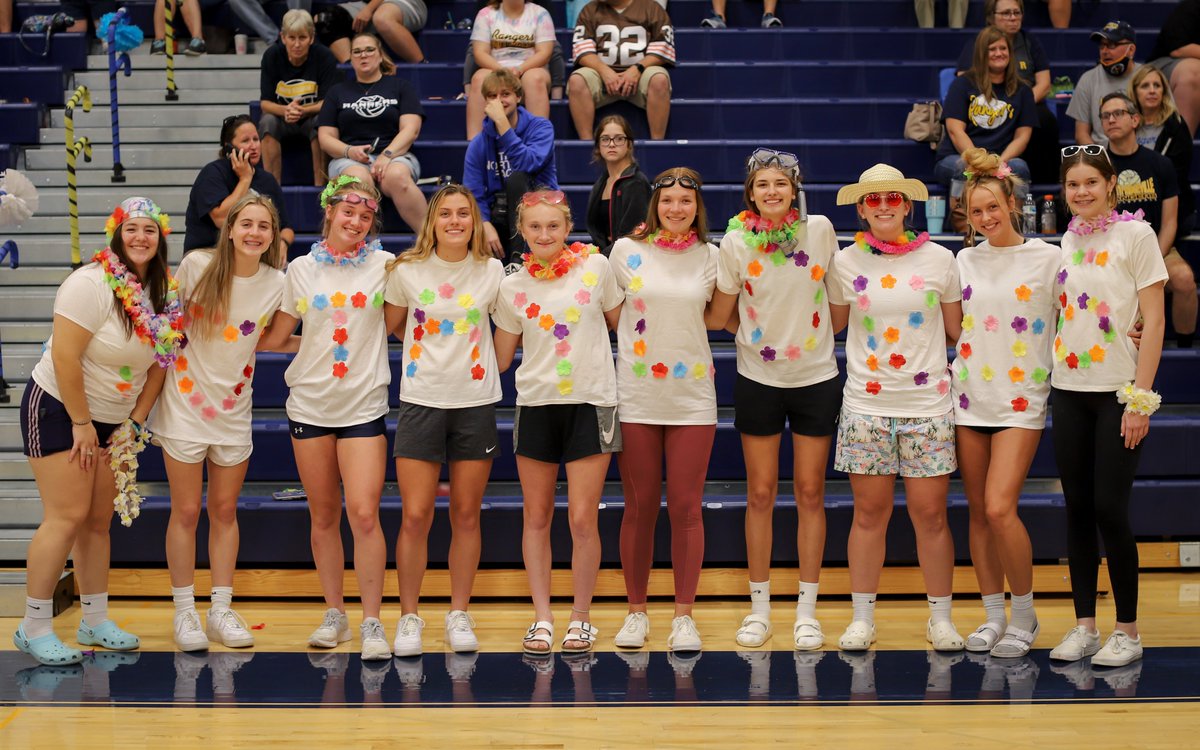 NRHSVball's tweet photo. Thank you to everyone who came out to support all of our teams and give us so much ⚡️ENERGY⚡️ last night! 🙌👏
@NRSection, @NRRangerFootba1, @NRHSGirlsBball, @NRboysBBALL, @NRHSMensSoccer, @Gregkerr12 and all of our friends and families!! 
Photo Credit @amyleigheld https://t.co/DBuC0Shgqf