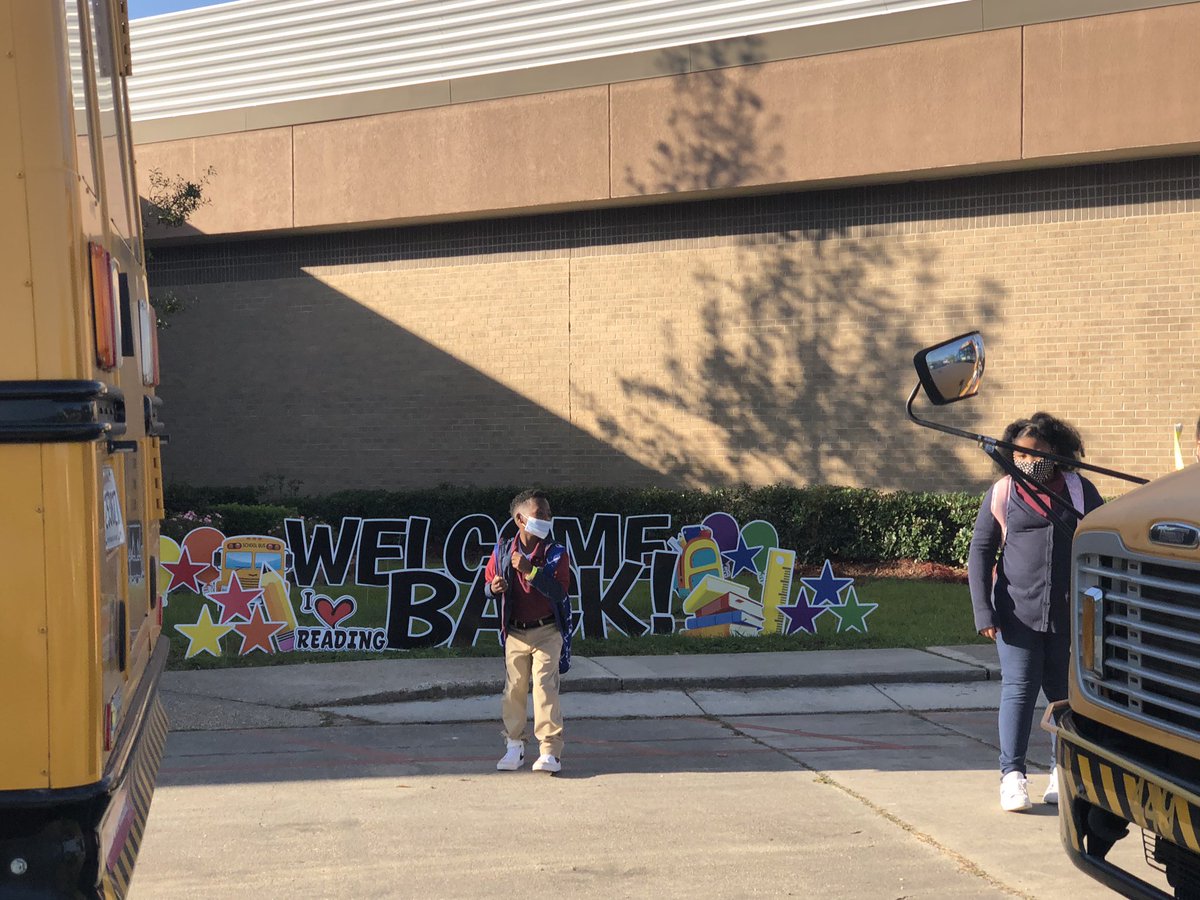 SCPPS's tweet photo. Welcome back @Lakewood_Gators! #BuildingBlocksNotBarriers https://t.co/E0XWHbnUTf