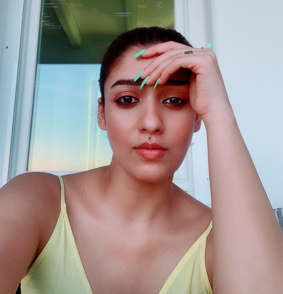 team_noep's tweet photo. 💛
#LadySuperstar #Nayanthara https://t.co/gE15yWO2WL
