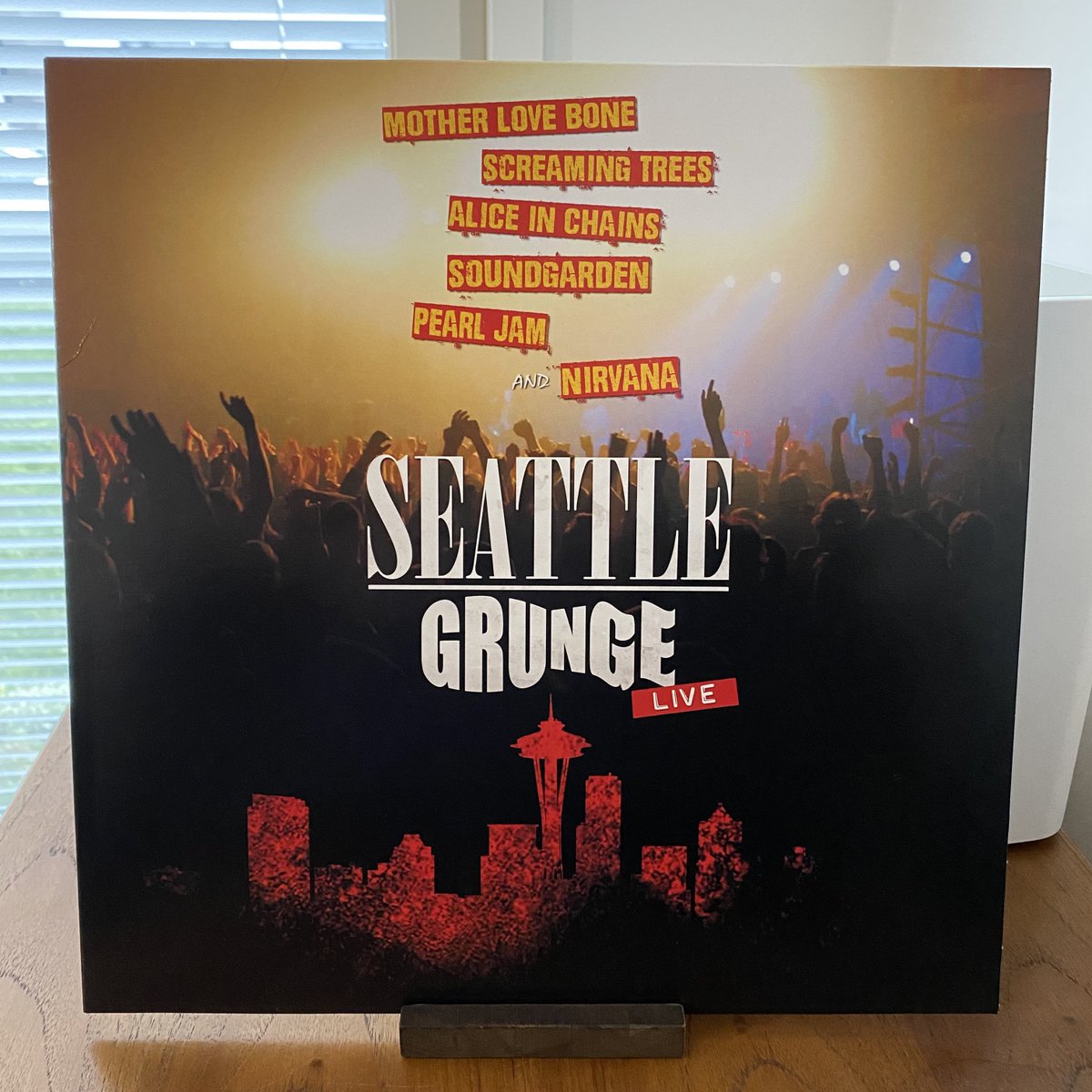 jussiertio's tweet photo. 🔥🎶

Seattle Grunge Live

#NowSpinning #CompilationLP #vinylrecords https://t.co/ZSliq6Ob45