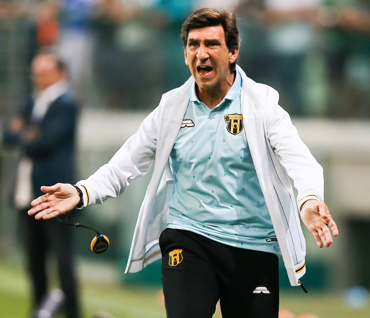 SrFutbolPy's tweet photo. Está libre, conoce de memoria el fútbol paraguayo, motiva a sus jugadores y tiene una idea de juego consolidada. Por todo esto, el próximo DT de la @Albirroja (al menos para los seis partidos que quedan) debe ser Gustavo Adolfo Costas. 🇵🇾 https://t.co/tRVZXfpOWf