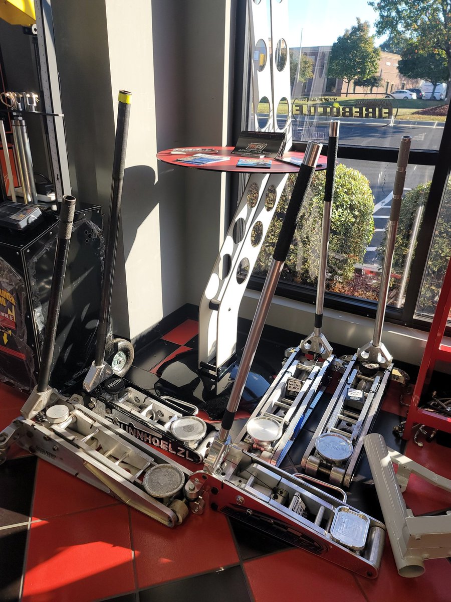 CircleTrackWarehouse tweet media