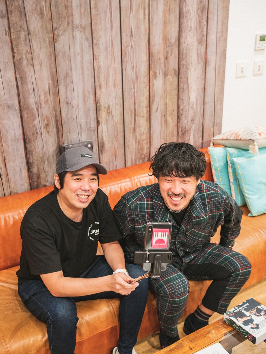 sukima_official's tweet photo. インスタライブご視聴ありがとうございまし���！
アーカイブも配信中！
https://t.co/V7qeHZ7wRc

11/24(水)発売『Hot Milk』『Bitter Coffee』
受注生産 DELUXE（FC限定）盤
→予約は10/17(日)23:59まで！
→追加受注はありませんのでお早めに！
https://t.co/MU26doRRU0

今日のキーワード「#加湿器」 https://t.co/WakB4c2A7L