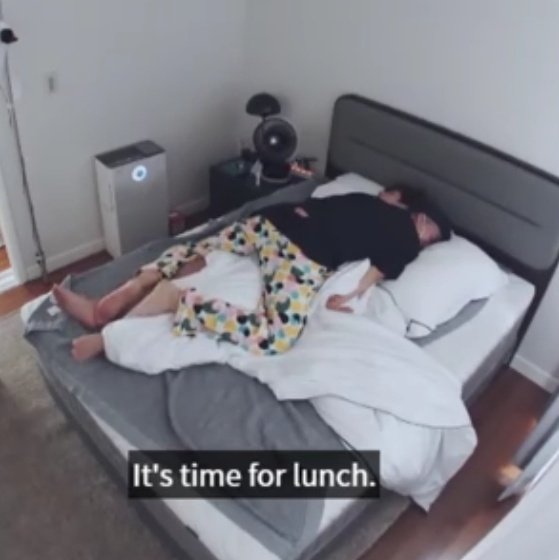 jhopians's tweet photo. who needs an alarm if you have hoseok https://t.co/tJ1Ww39Xga