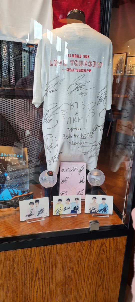 Bang7an_13's tweet photo. BTS Signed shirt at Wembley Stadium 😭😭😭 Hope they're back soon!!!
#BTS @BTS_twt #BTSTOUR #Wembley #BANGTAN https://t.co/OVsavNi2qc