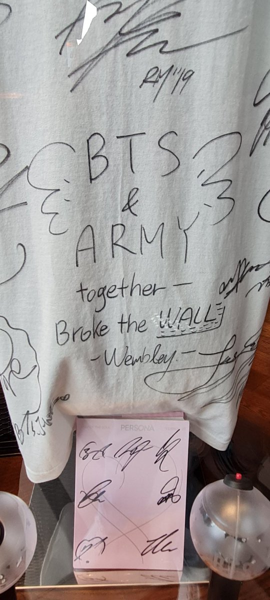 Bang7an_13's tweet photo. BTS Signed shirt at Wembley Stadium 😭😭😭 Hope they're back soon!!!
#BTS @BTS_twt #BTSTOUR #Wembley #BANGTAN https://t.co/OVsavNi2qc