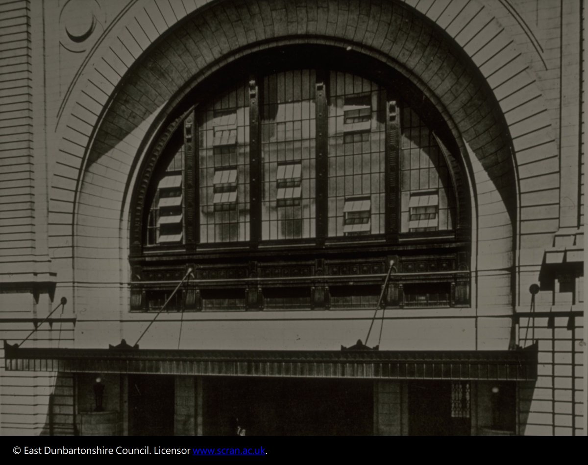 HESEngineShed's tweet photo. From Kikintilloch...to Buenos Ayres! 🌍

It wasn’t only stations in Scotland that made use of beautiful, Scottish materials.

Plaza Constitucion Station in Buenos Ayres used cast-iron window surround and panels, made in the renowned Lion Foundry, Kirkintilloch. #StationsDay https://t.co/Lr0M5ak8Rl