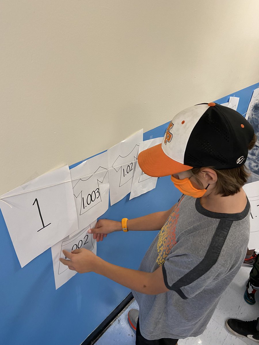 MrsWilliamsCla4's tweet photo. Time to hang out the decimal laundry! Having fun deciding-discussing in what order to hang our shirts and shorts in a Clothesline Math activity. #MathDiscourse #justifyyouranswer #collaboration #decimals #activelearners @MAS_WP @MAS_PTA #WPProud @wpmathchat @michaels_math #Friday https://t.co/s3Rb2ukq5n