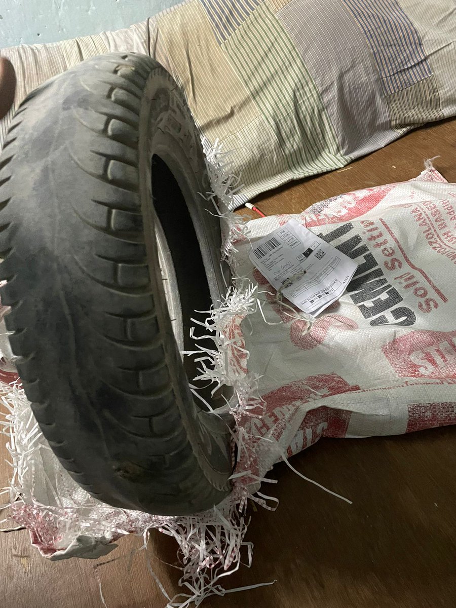 abdulsamad_im's tweet photo. Ordered this Ceat tyres from amazon.
Recieved nice and good quality tyre from amazon. So the chain is keep on going.
Order was nicely packed and delivered.
@amazonIN @AmitAgarwal  Would you like to explain ? This tyre is not even suitable for bike. https://t.co/OGTgIJePXG
