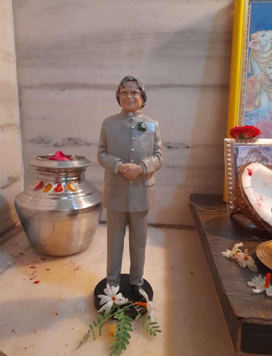 KarthikVadaka's tweet photo. And that's how we celebrated my man's birthday...🙌🏻
#AbdulKalam #APJAbdulKalamBirthAnniversary https://t.co/rLLemsCui9