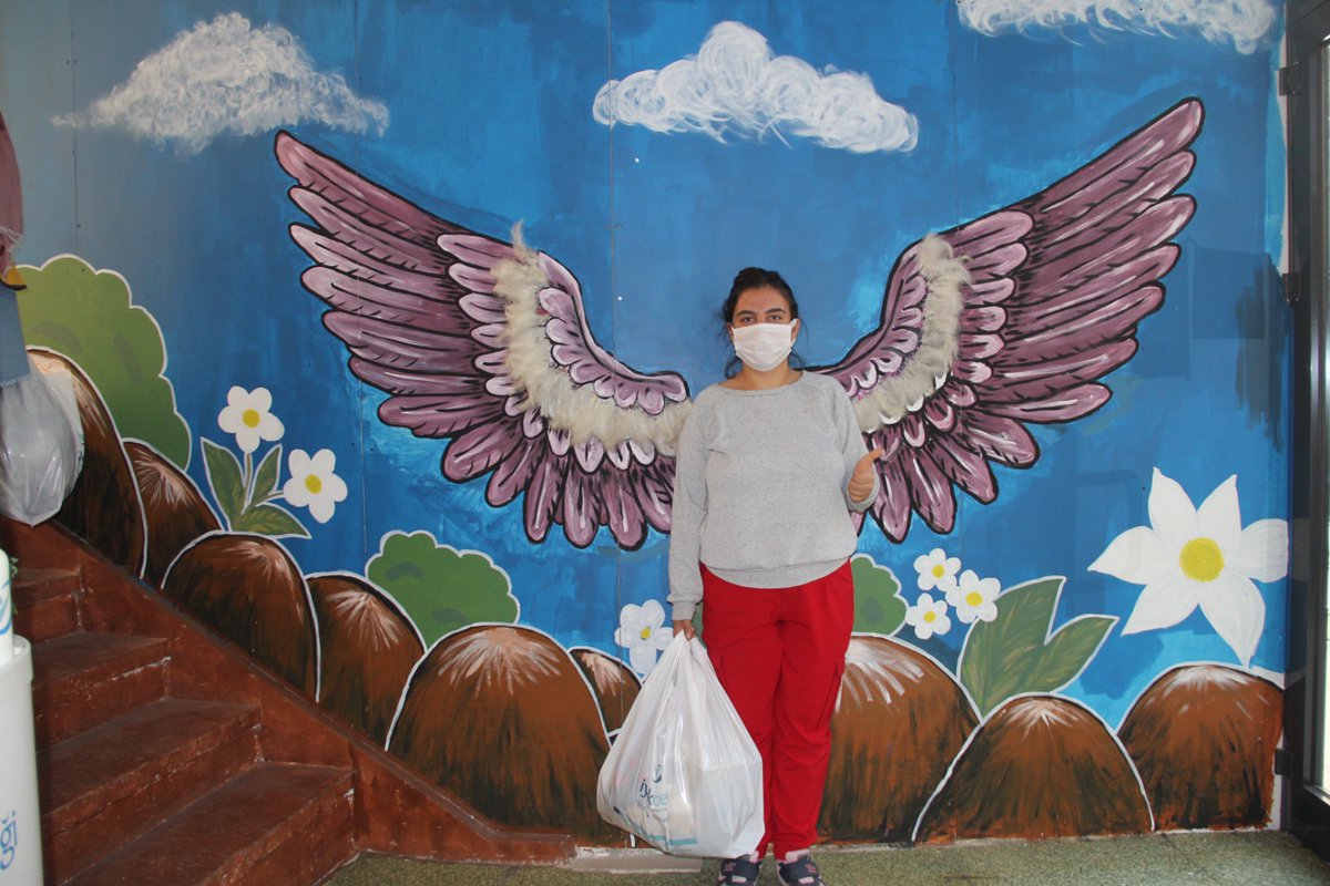 İyilik Derneği Gaziantep Temsilciliği, 46 engelli öğrenciye kıyafet yardımı, 140 yetim çocuğa da nakit yardımında bulundu.
bulbulzade.org/yardim/item/18…