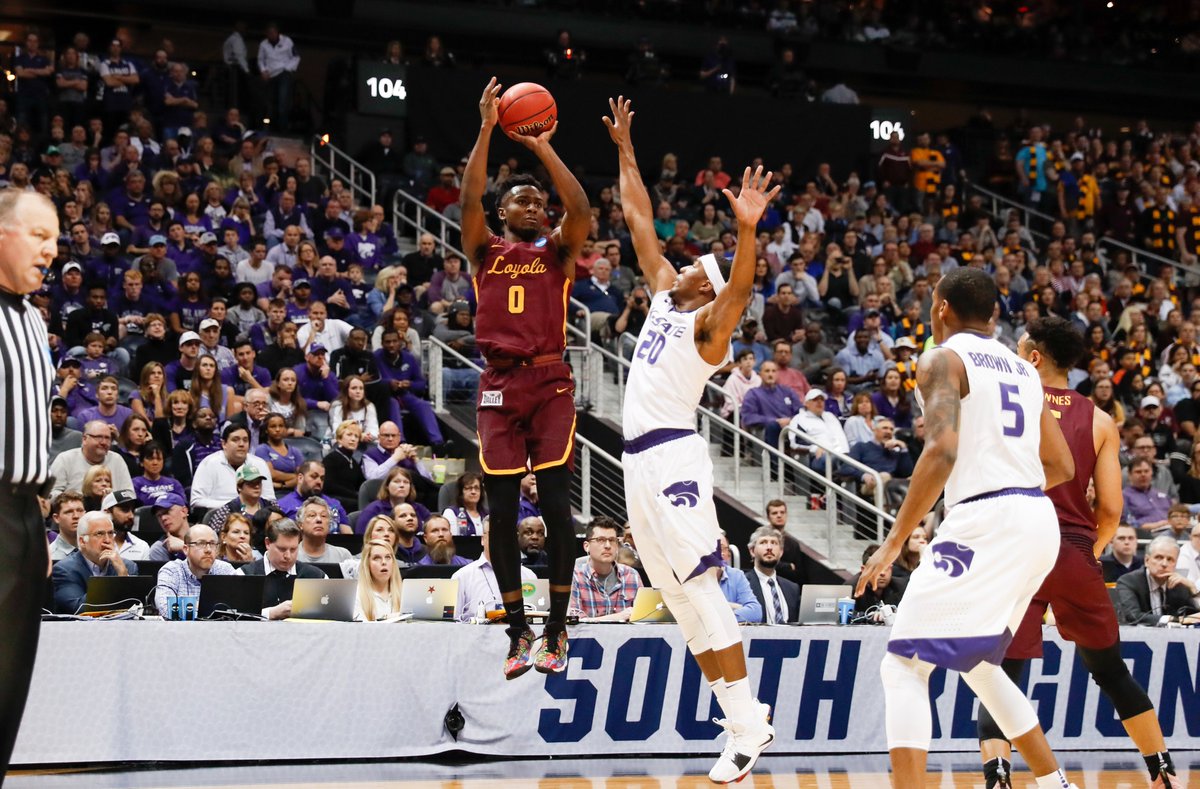 RamblersMBB's tweet photo. A number of former #Ramblers are having great seasons playing professional basketball overseas.

🗞️➡️ https://t.co/HOhUPlSDUR

#OnwardLU #MVCHoops https://t.co/OJqxptcq1p