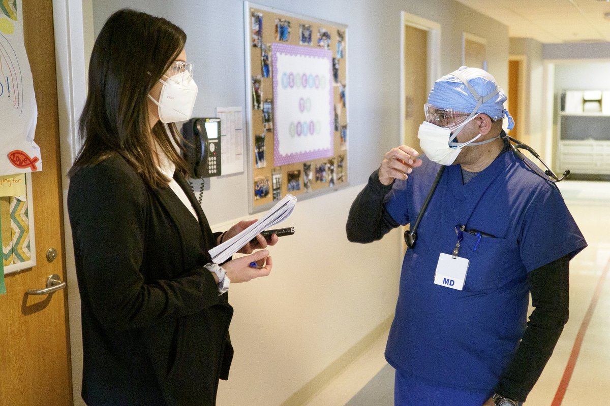 ecfite's tweet image. My college requested some photos of me at work for an alumni newsletter so I went digging through our archives and realized I never posted these that @cbschmelter took back in Feb. First and only time I got inside a COVID ICU/patient room, but I'll never forget it.