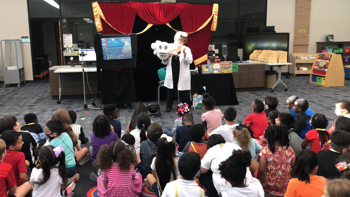 cfisdfiest's tweet photo. #FiestFirsties are having a BLAST listening to Meteorologist Maggie! Claudia makes us laugh HARD! @CyFairISD #FiestROAR https://t.co/bAtc0Ihc2y