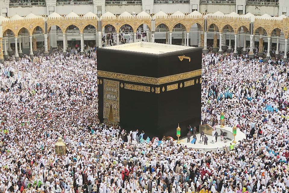 HaramainInfo's tweet photo. After months of tight capacity limits and health measures including physical distancing, Saudi Arabia will allow full-capacity attendance at Masjid Al Haram and Masjid An Nabawi from 17th October. 

Are you planning on performing Umrah following this announcement? Let us know! https://t.co/TRFMBSRqke