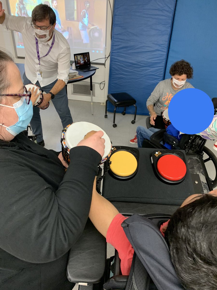 CentennialPSPJI's tweet photo. You have to love music class when you get to tap away on the drums! They gang was having so much fun. https://t.co/4p03HZudWG