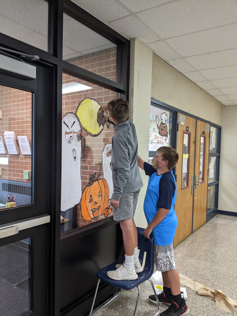 DMSPanthersPAL's tweet photo. Recently, I have seen so many examples of the caring, supportive, student-centered environment we continue to work on everyday at DMS!  Check out that bench that students made out of the old High School gym floor!
@DeWitt_Panthers
#MakeConnections https://t.co/F7EQzEfNzn