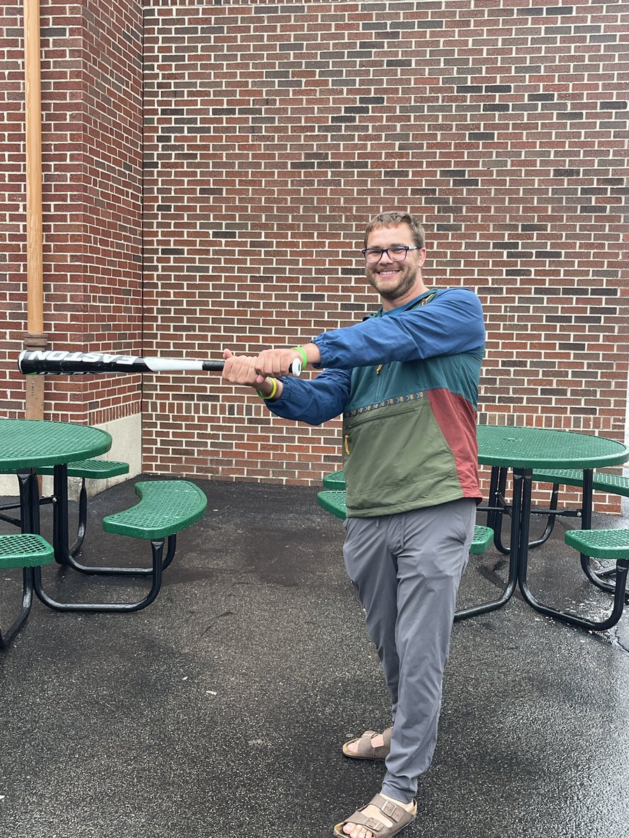SycamoreJrHigh's tweet photo. @SycamoreJrHigh stepping up to the plate to help #FlightFest score a successful fundraising year! #BID #RACE #Aves #SeeYouAtTheRacesTOMORROW   Saturday 10/16/2021 https://t.co/r6buaqWLQy