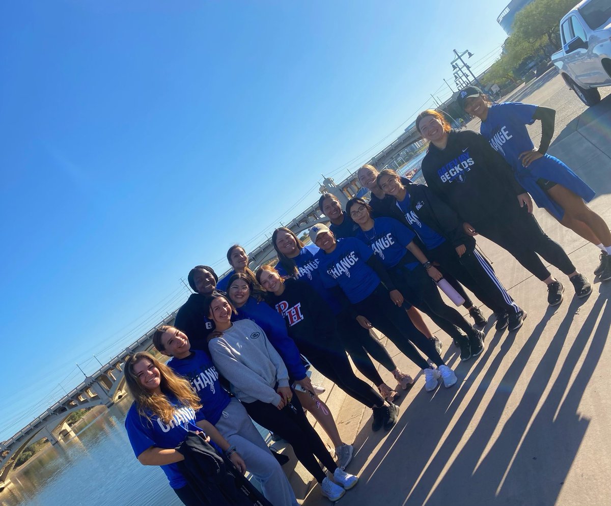 GateWayGeckosSB's tweet photo. Lady Gecks hit the lake this morning for a lil conditioning! #CultureWins   🦎 🥎 https://t.co/gTEES6B2qG