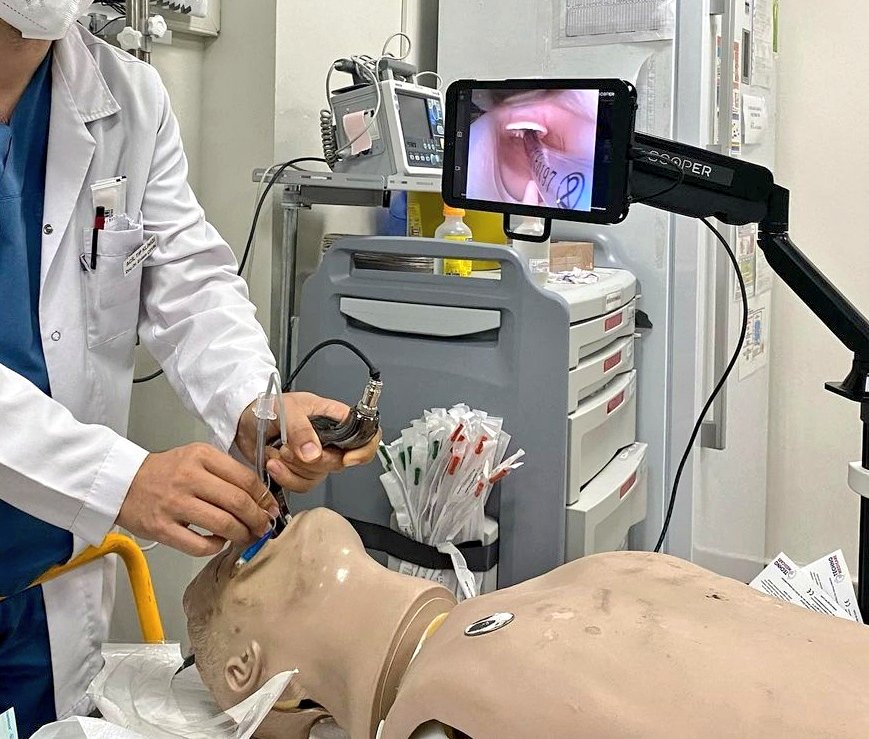 Türkiye'nin ilk yerli video laringoskopu SCOPER kliniğimizde kullanılmaktadır 😎