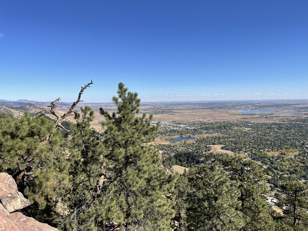 johnd's tweet photo. Beautiful trail run with a great crew of coworkers! #10KForGood 
Grateful for the opportunity to get outside, run, and raise money for the International Refugee Assistance Project 🙌🏼 #TwitterForGood https://t.co/VzUhGWPWoO