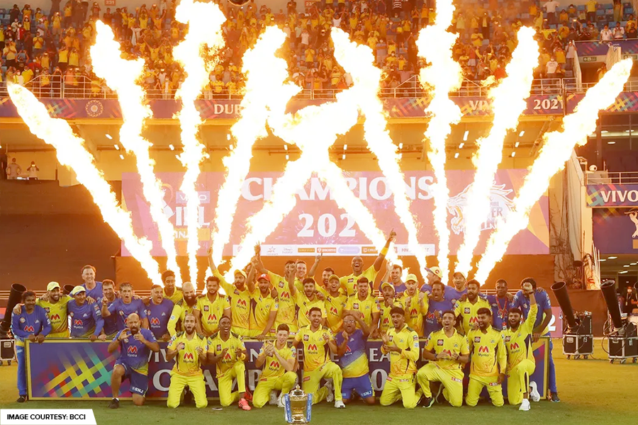 StarSportsIndia's tweet photo. Dream it, #Believe it, make it happen! ✨

Congrats CSK, that was a spectacular effort! 👏

#IPL2021 #IPL2021Final #CSKvKKR #CSKvsKKR #CSK #MSDhoni #WhistlePodu #Yellove #VIVOIPL https://t.co/97w7HzQ936