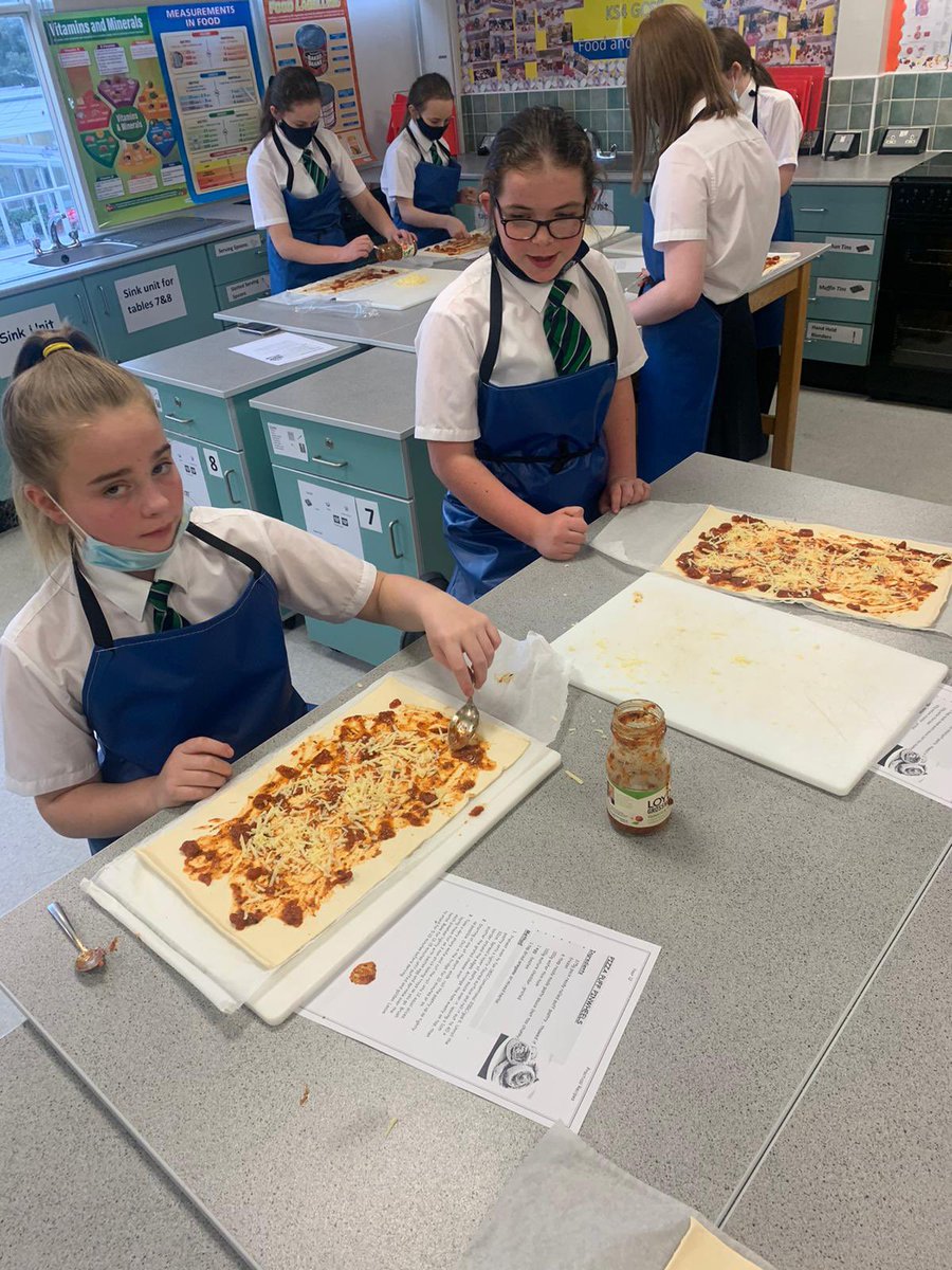 LismoreHomeEc's tweet photo. Week 3 Cookery Club.  Our budding young chefs are going from strength to strength each week.  This week they had great fun skilfully producing pizza puff pinwheels 🍕. https://t.co/Bv4YEuOlX7