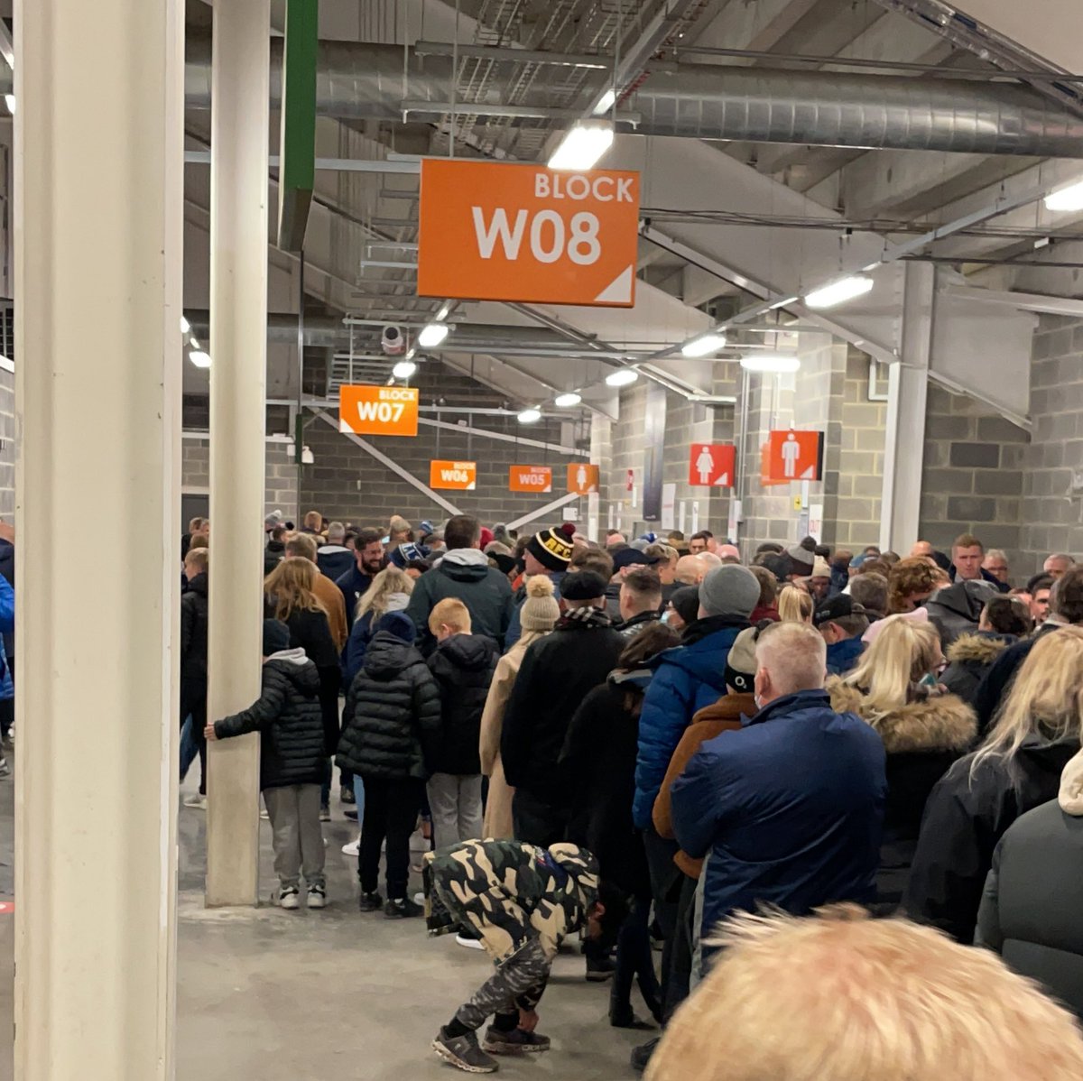 Please hurry up and buy this stadium - this is a shambles - half time queues for everything! <a href="/SimonOrange1/">Simon Orange</a> <a href="/SaleSharksRugby/">Sale Sharks 🦈</a> @Thomothered <a href="/SaleRugbyNews/">Sale Sharks Fans</a> <a href="/SharkTankRugby/">The Shark Tank</a>