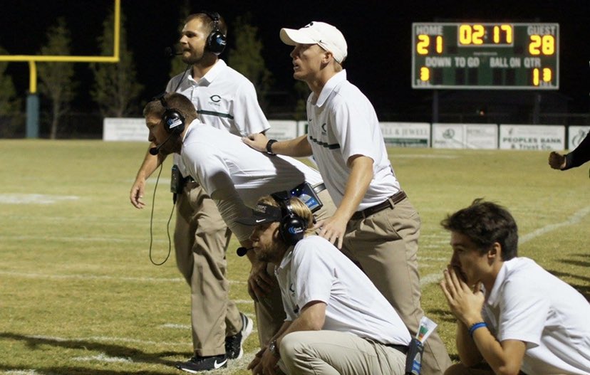 Coach_Piker's tweet photo. 5 years ago. Still one of my favorite coaching pictures. Congrats on the win last night @coachsimoneaux and good luck tonight @tlala2 @coach_cwill, and @TrentonGuay!!#EAT #DWBD https://t.co/AJ6zy9sVOq