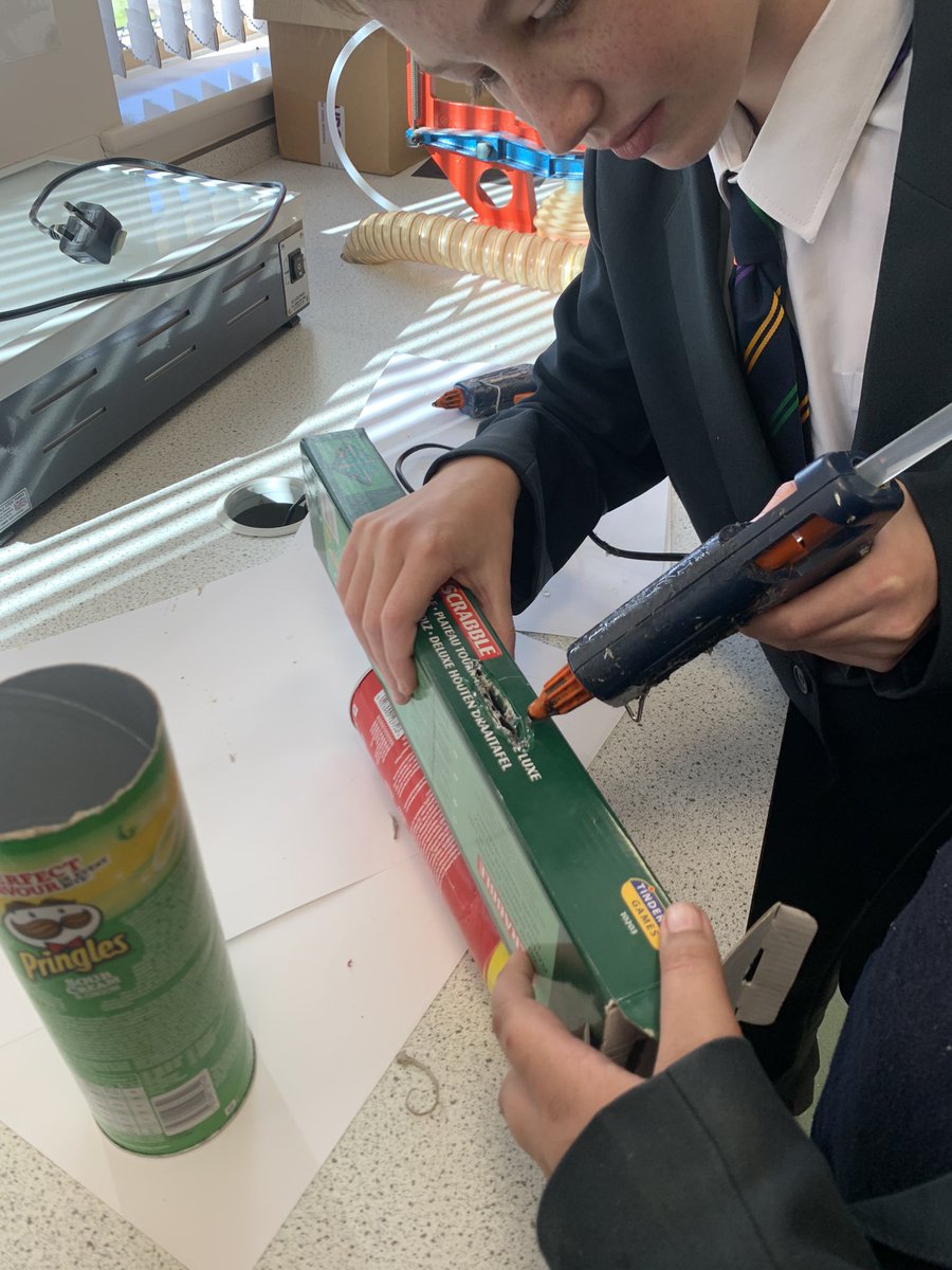 appleton_dt's tweet photo. Our students love this activity! Making passive speaker models using recycled packaging ✂️🔊📱 #dt #passivespeaker #modelling #recycling #design #schoolprojects #dtprojects #woodwork https://t.co/gGFkM9sQAs
