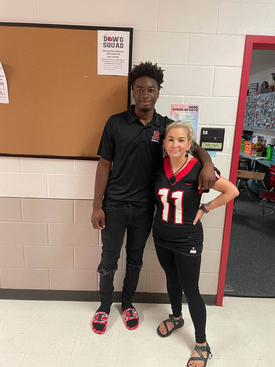 AHSDawgFootball's tweet photo. We love our teachers here at AHS!! Every kid chose their favorite staff member to share their jersey with for tonight’s game
We appreciate everything you do!
Y’all look good in the black and red‼️
#HCweek #ALLIN #PGTF
@SFAHS_Bulldogs @AHSBulldogs @FBISDAthletics https://t.co/vMNhuXI7PQ