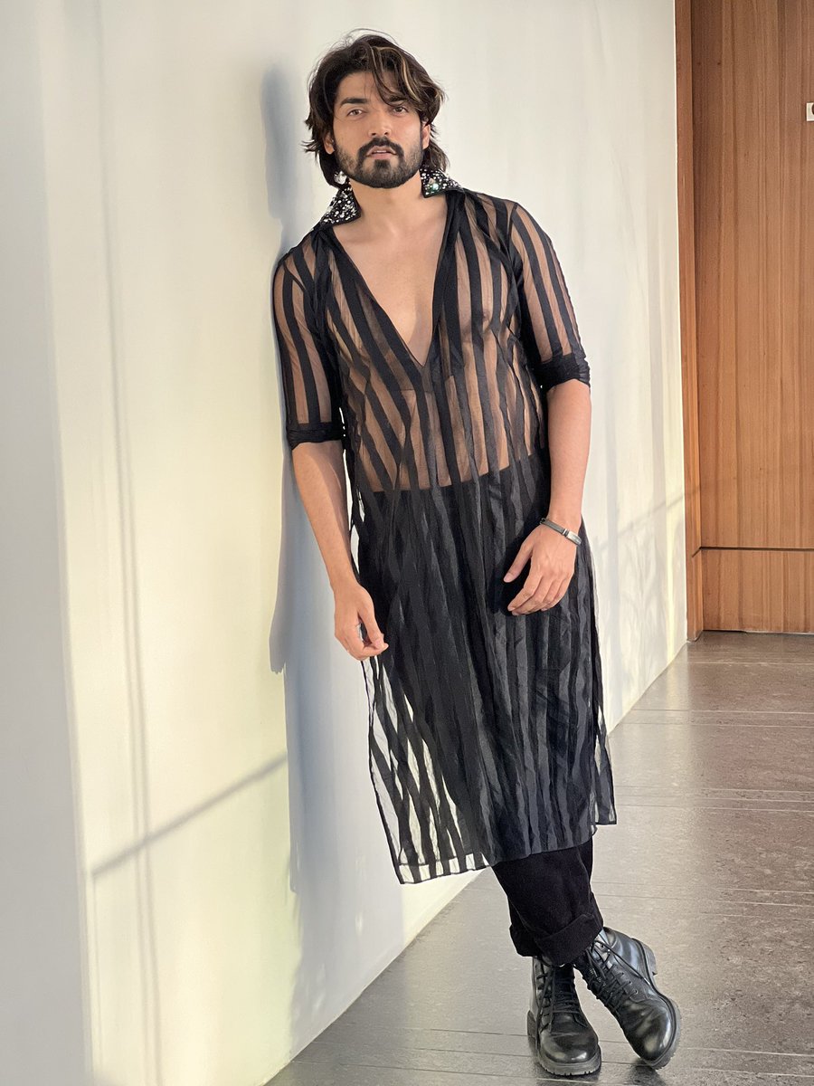 gurruchoudhary's tweet photo. Festivals attract positivity and repels negativity 🖤 
.
#happydussehra #shubhobijoya https://t.co/HWJ7fvpFlO