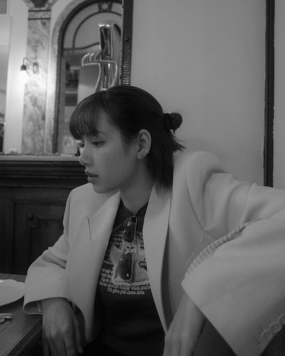 BLACKPINK LISA 리사 tweet media