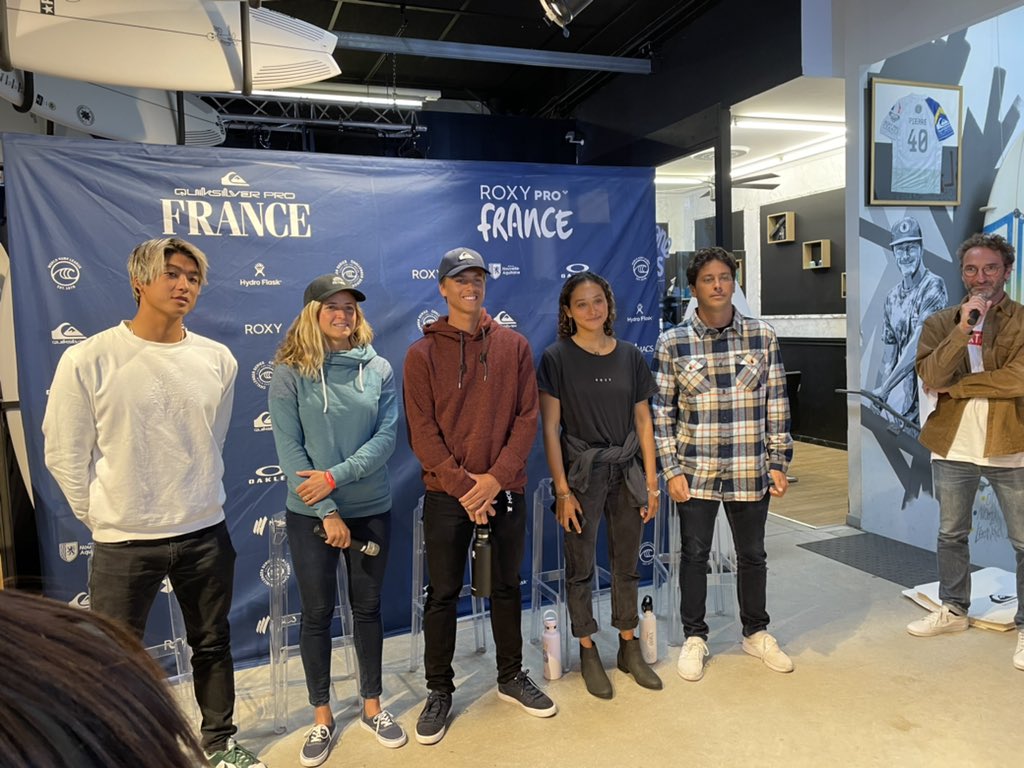 laurent64's tweet image. Conf. presse du #QuikPro #RoxyPro du Challenger Series de la @wsl au Boardriders de Capbreton avec @KanoaIgarashi @PaulineAdo Kauli Vaast  Vahine Fierro et @floresjeremy @roxy @Quiksilver @FranckLacaze