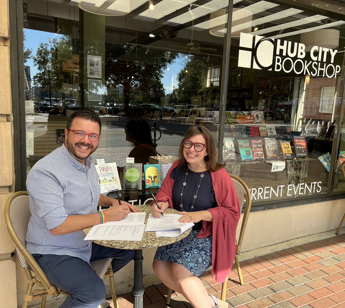 JuliePJones's tweet photo. ❤️Big news y’all! ❤️
This morning, @mrdearybury & I signed a contract 📝 with Wiley-JosseyBass for our second book 📖, The Playful Life.
👀 for it on bookstore shelves in Oct 2022.
#encourageplay #theplayfulclassroom #theplayfullife #weplaychat #weplayEd #ditchbook https://t.co/Wt2CNUcREM