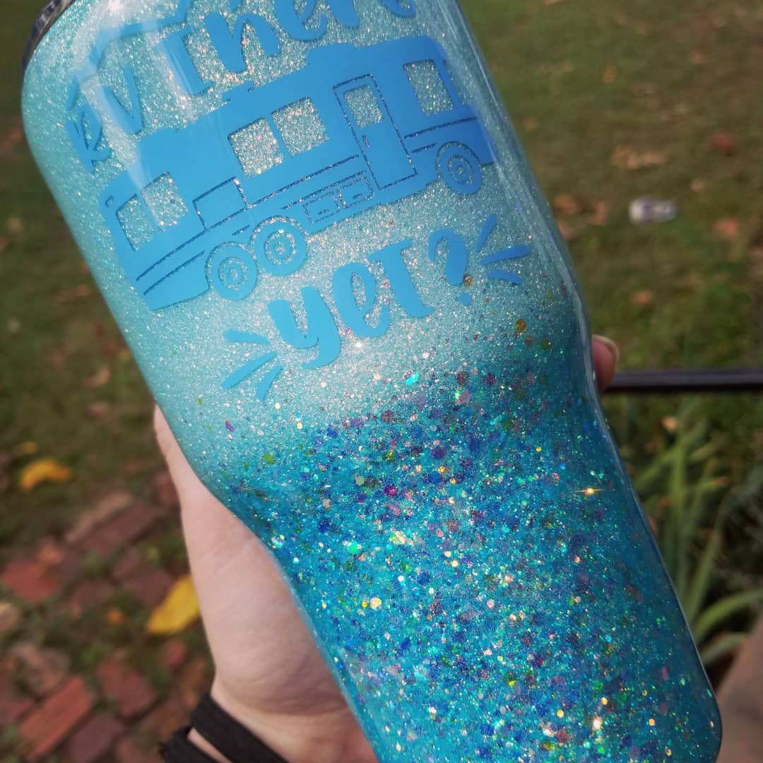 LPope60's tweet photo. Custom cup request from @SherrieBCAS ! Tysm for choosing me to make this for your friend! 🖤 https://t.co/0X5Nkbo9lv