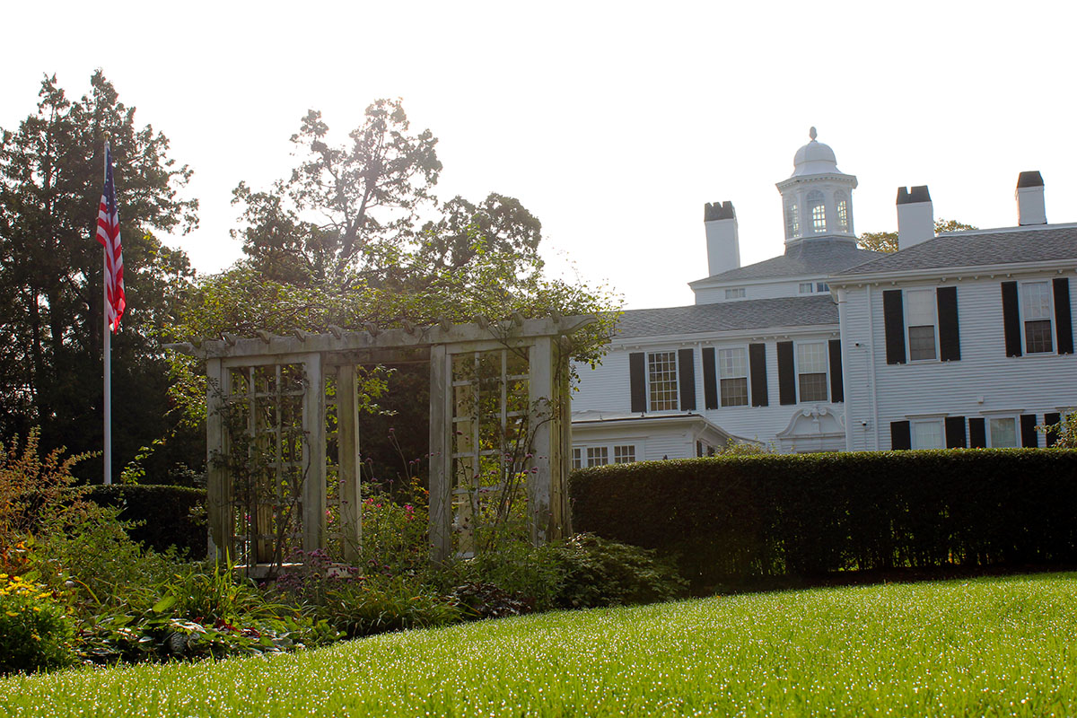 Had some nice dew in the garden at The Mayflower Society House this morning.