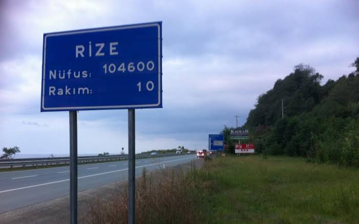 Şu tabelanın verdiği mutluluğu sadece gerçek Rize sevdalıları bilir