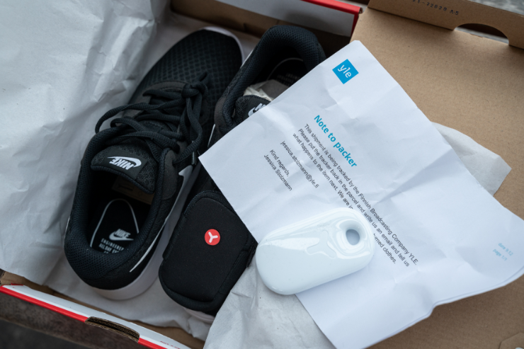 ¿Te interesa hacer investigaciones sobre la industria de la ropa? Conoce la técnica que dos periodistas (<a href="/JessicaHelsinki/">Jessica Stolzmann</a> y <a href="/minnaknus/">Minna Knus-Galán</a>) usaron al reportear con rastreadores y de esta manera revelar secretos de esta industria millonaria 👉 gijn.org/2021/10/15/esp… #periodismo