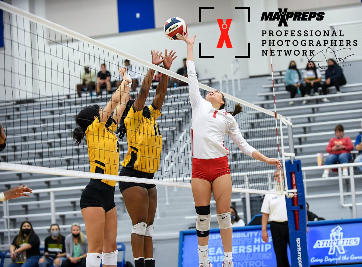 My coverage of Brennan vs Taft Varsity Volleyball for @SA_Maxpreps <a href="/TRVBGORAIDERS/">TRVB</a> <a href="/BrennanBearsVB/">Brennan Volleyball</a> More photos at: t.maxpreps.com/3lLgCwy