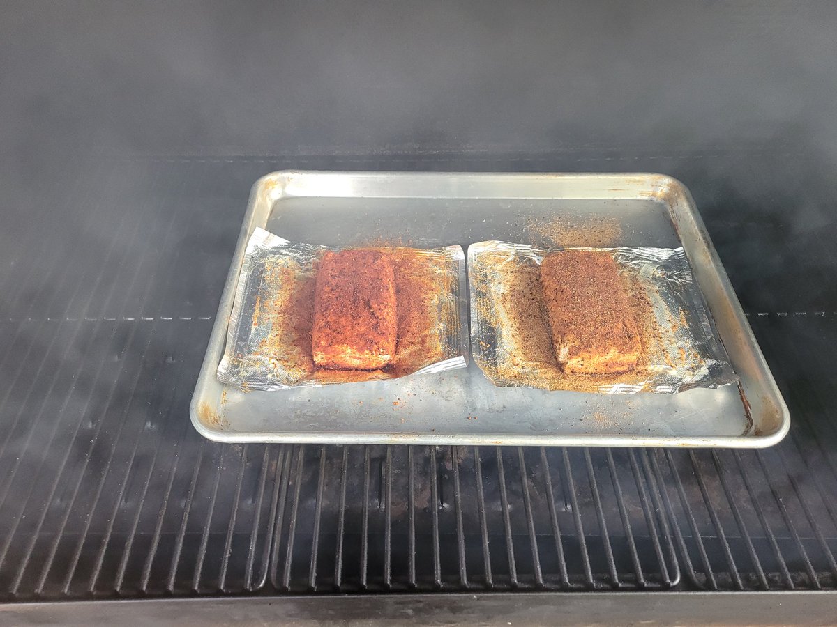 RobertSABeerGuy's tweet photo. Smoking on the pellet smoker at 180deg max smoke for 3 hrs. Should be ready by 1pm. https://t.co/ifCw6ezz82
