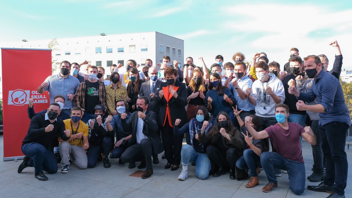 "Je suis la Ministre du Jeu Vidéo" a déclaré aujourd'hui Mme la Ministre de la Culture, <a href="/R_Bachelot/">Roselyne Bachelot</a> lors de sa visite dans nos locaux 🎮

Tradition oblige, Mme la Ministre s'est également prêtée au jeu de notre fameuse "photo pirate" ! #ministredujeuvidéo #culture #CNC #JeuVideo