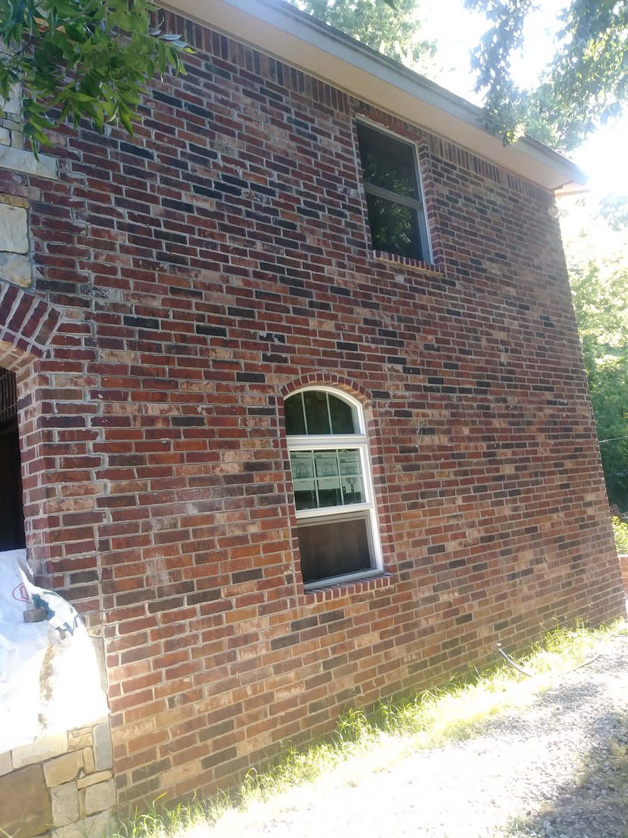 pceionthemove's tweet photo. Today is Brick and Stone Layer #careersinconstruction

Brick and Stone is a creative design career. Learning this career is a hands on experience, Brick Laying has also innovated into the Robotic Tech field for a more productive experience on jobsites. https://t.co/6CgtVRuBrm