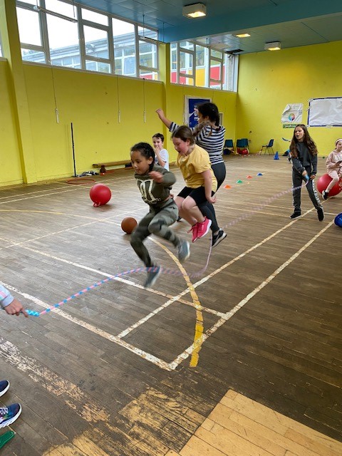 AchieveMoreSCT's tweet photo. Happy Weekend! Skipping fun helping to keep the kids fit and healthy!

#AchieveMore #OctoberCamp #stayactive https://t.co/Tqwf23x3Pr