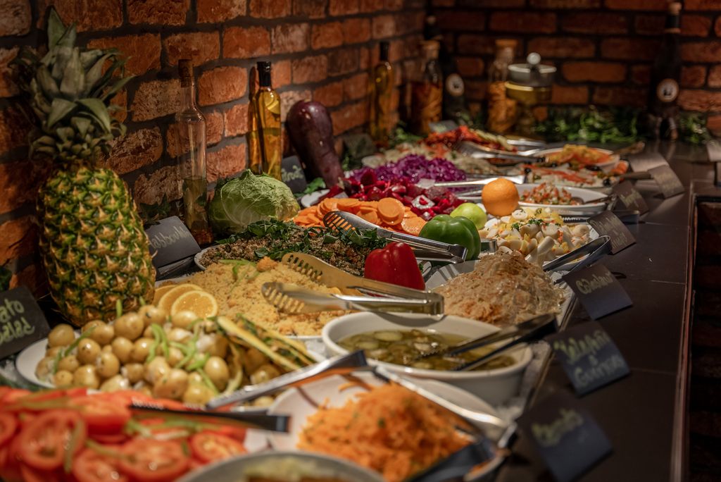 VillasBrazil's tweet image. We proud to produce amazingly fresh made salads to complement your rodizio 😘 

buff.ly/3iZFcI9