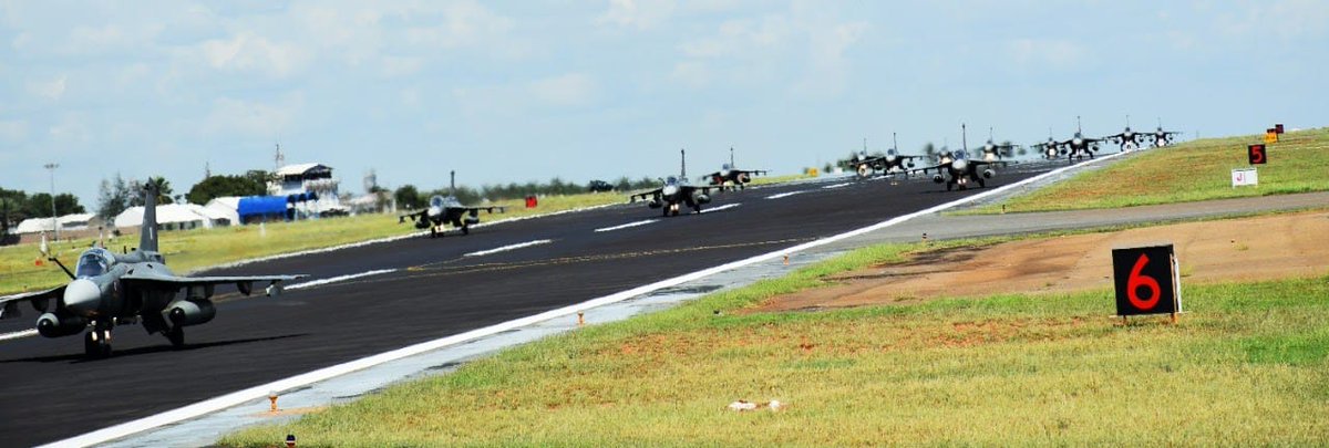 IAF_MCC's tweet photo. Marking a first, #IndianAirForce flew 14 Tejas aircraft in formation from AF Stn Sulur, today.

The effort was made possible due to support from @HALHQBLR and @DRDO_India

#LCA
#VocalForLocal https://t.co/rXyO7T1gWP